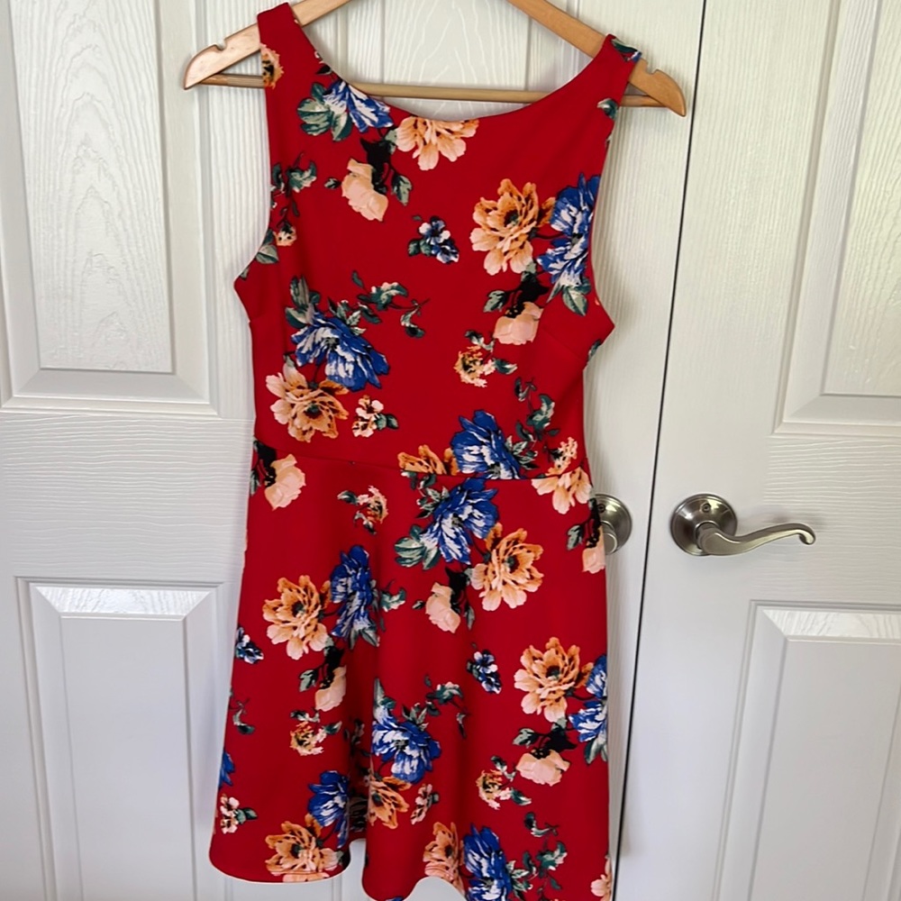 Junior dress. B Darlin. Sz 11/12 red.